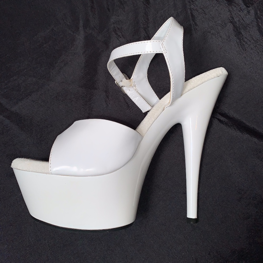 COME WITH GIFT - White Platform Stilettos